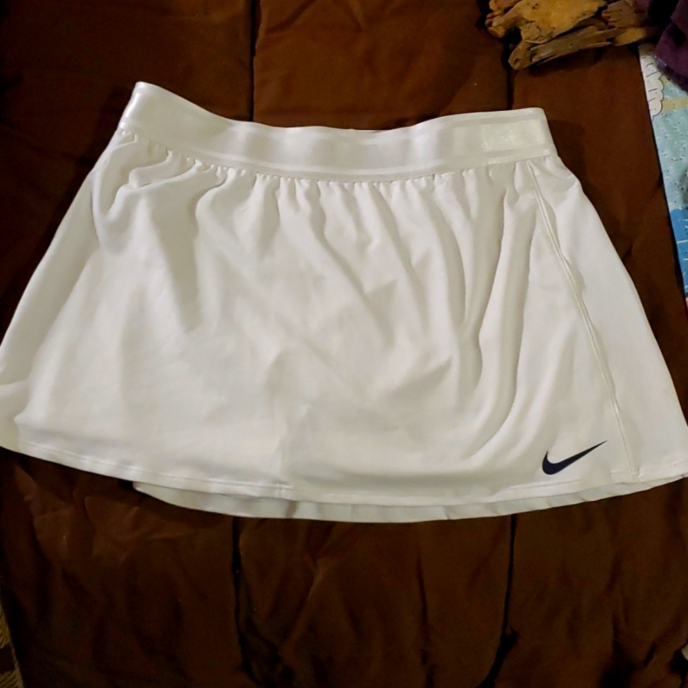 Nike dri fit pro skort size Medium